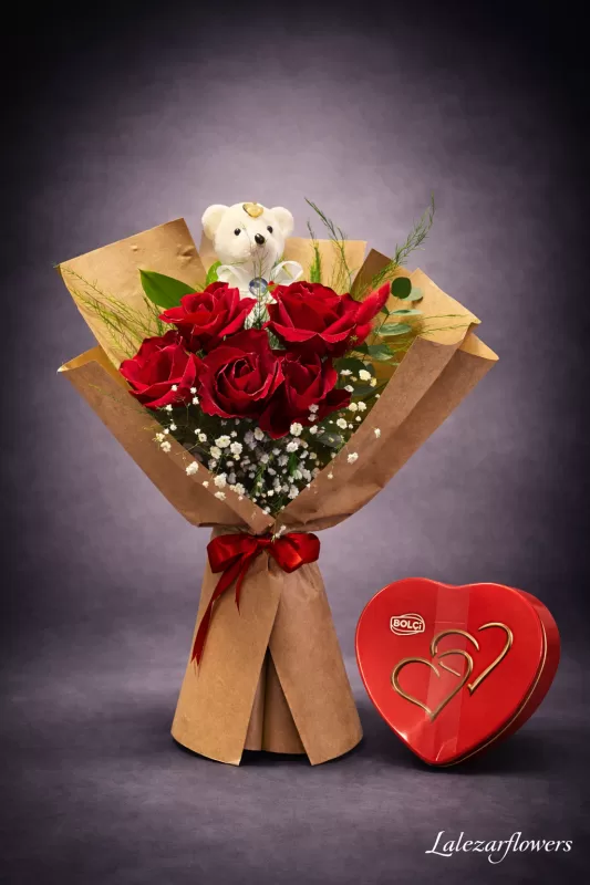 Kırmızı Güller ve Çikolata